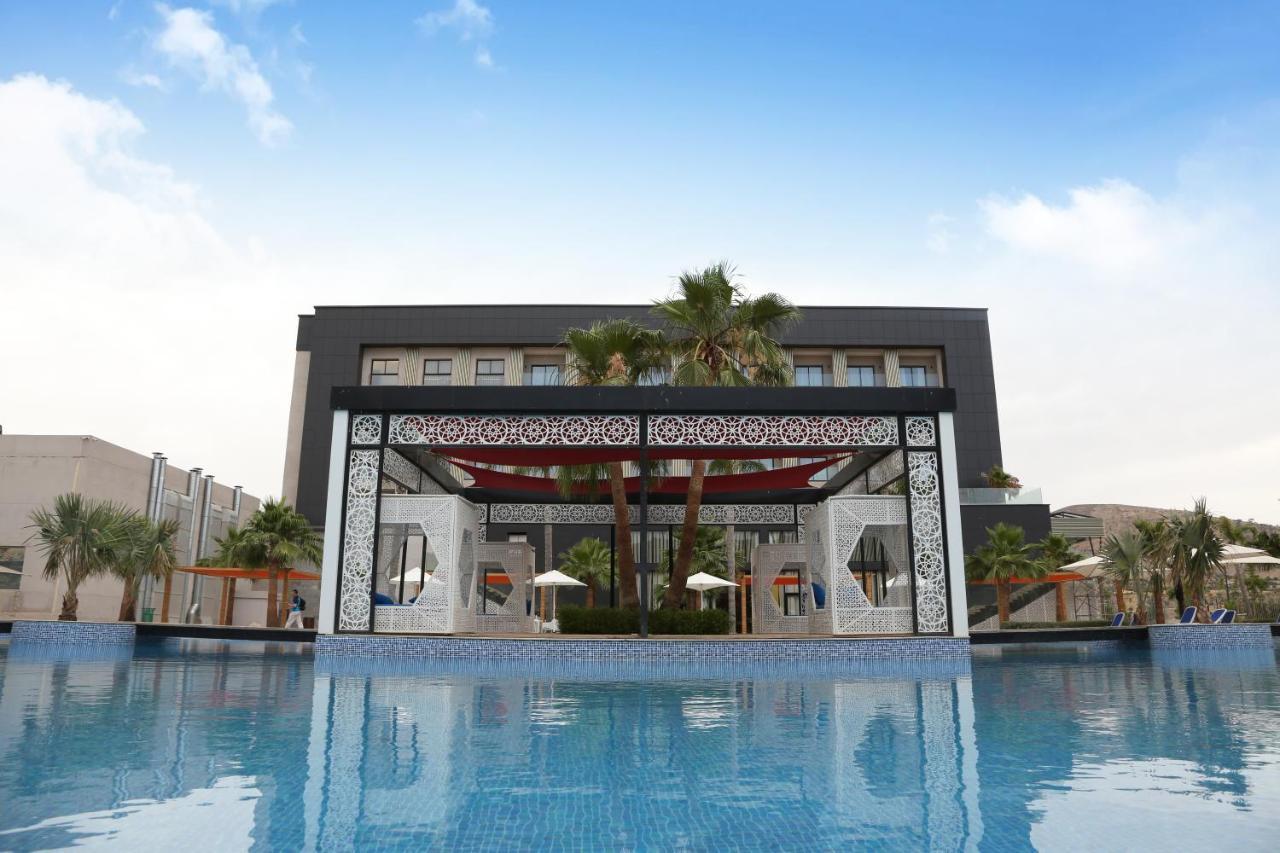 Oriental Palace By Agora Complex เตซา ภายนอก รูปภาพ